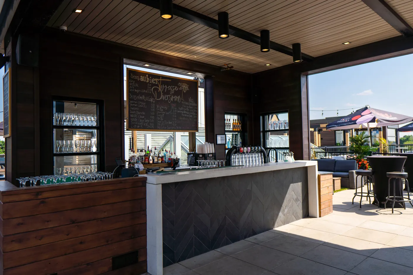 Bar extérieur de la Terrasse Diversimmo