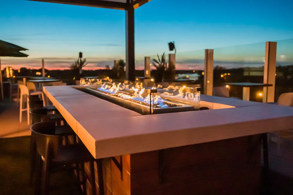 Foyer de la terrasse au coucher du soleil
